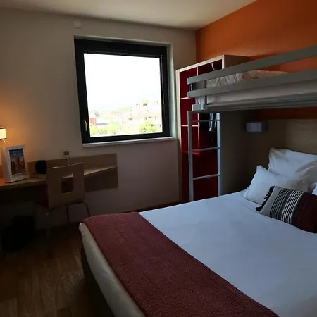 Oneloft Hotel Obernai Exterior photo